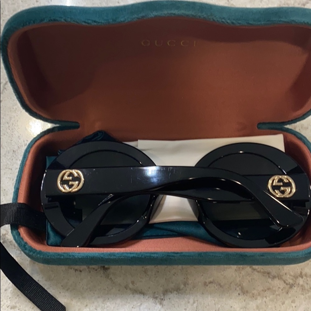 😎GORGEOUS GUCCI SUNGLASSES 😎